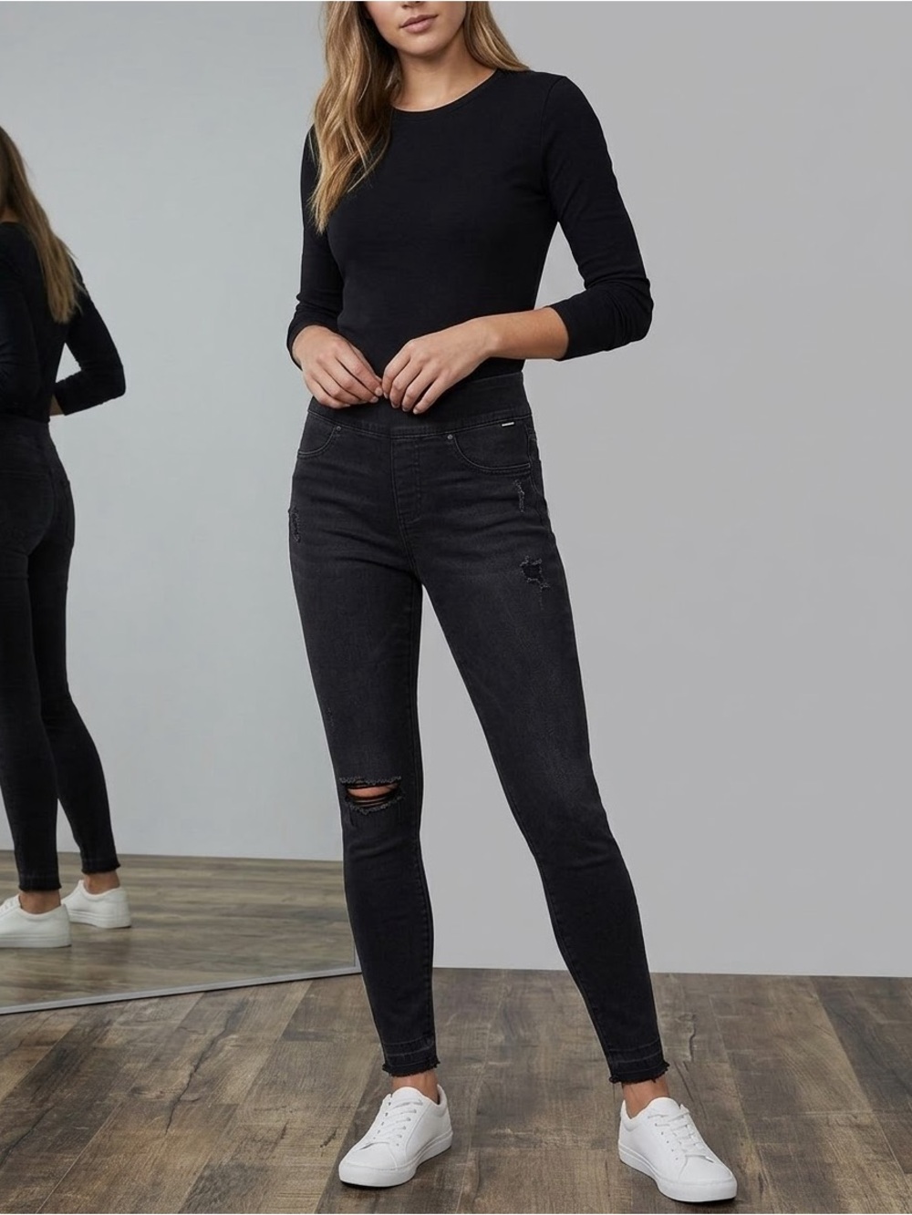 SPANX Black Distressed Ankle Pants/Jeans 🖤✨